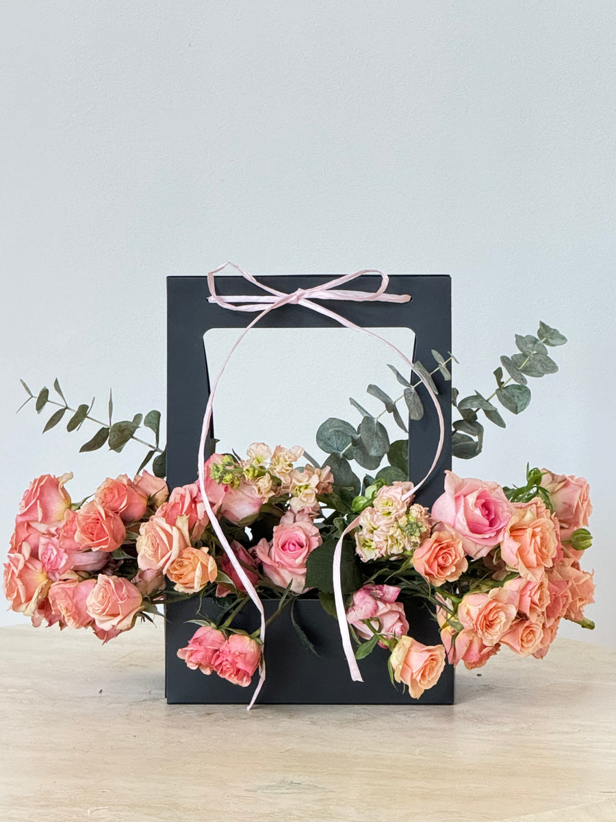 ステンドグラス　Rose flower basket【受注作品】 A8589DC2-6A36-452B-9BBE-
