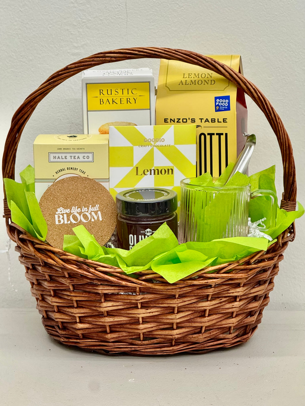 Lemon and light gift basket