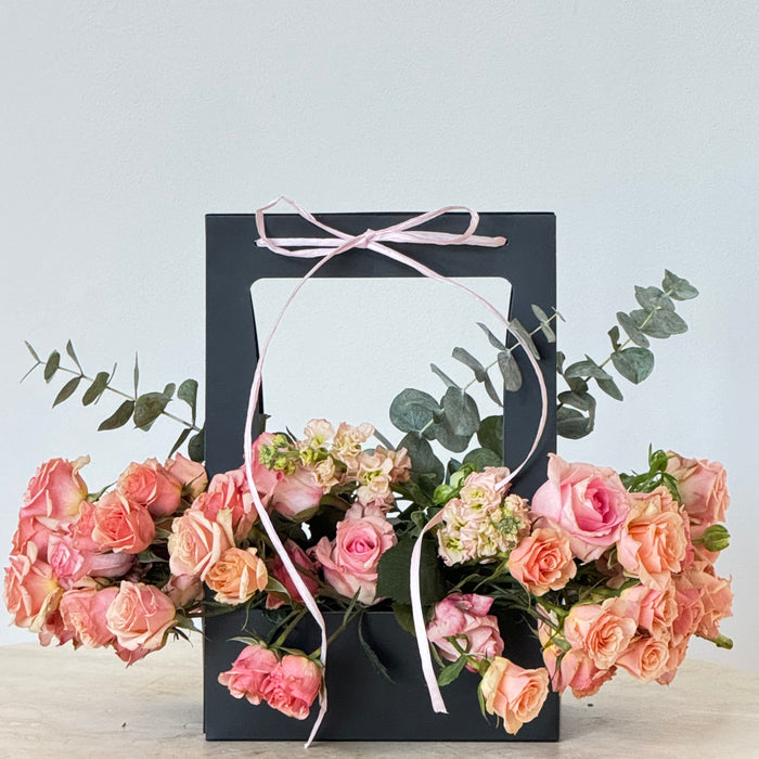 Tote of Roses
